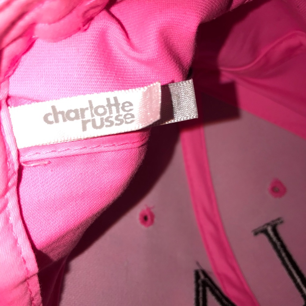 La Snapback - image 2